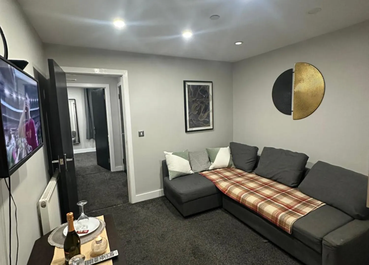 1 Bedroom Flat In Cardiff Center 0*,