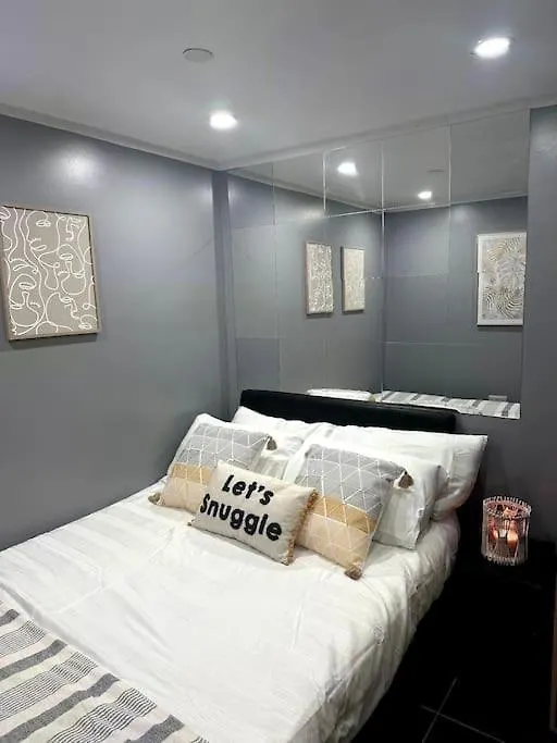 1 Bedroom Flat In Cardiff Center
