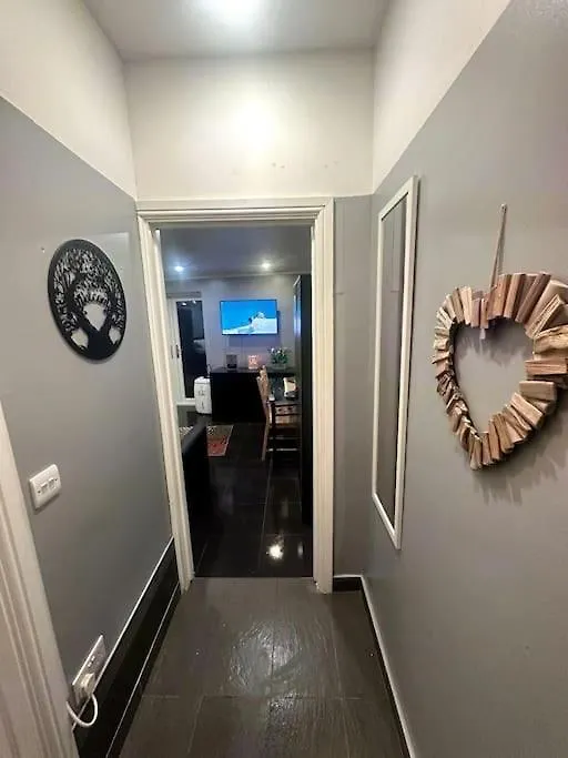Apartman 1 Bedroom Flat In Cardiff Center